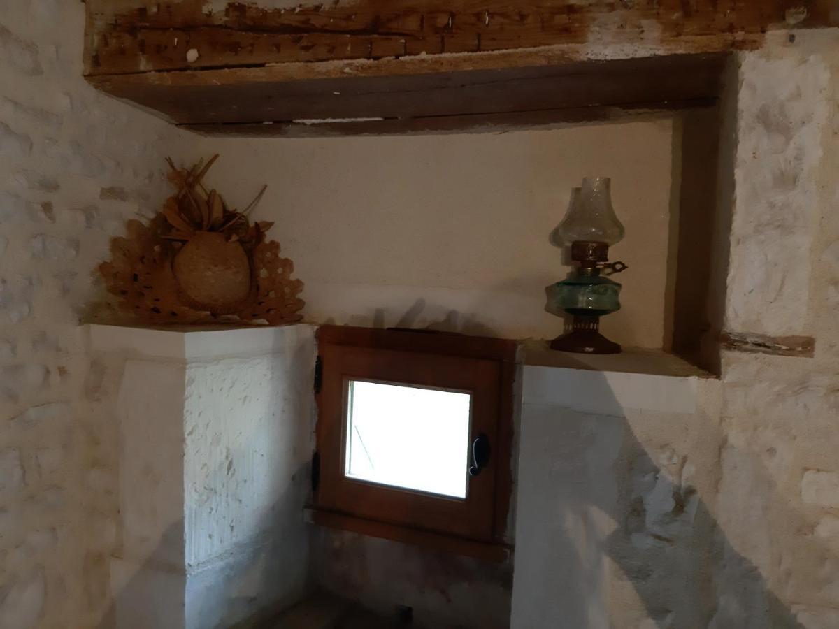 Wisteria Cottage Les Adjots المظهر الخارجي الصورة