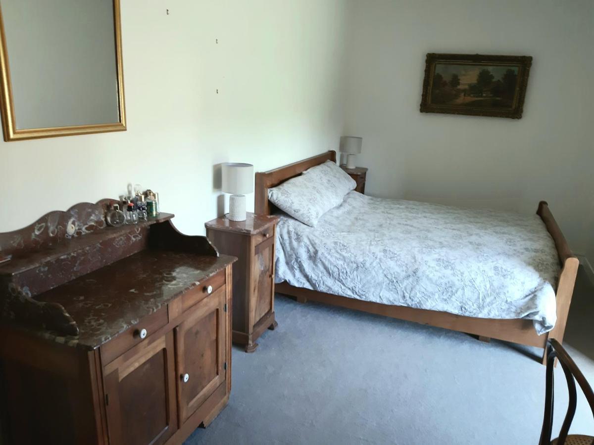 Wisteria Cottage Les Adjots المظهر الخارجي الصورة